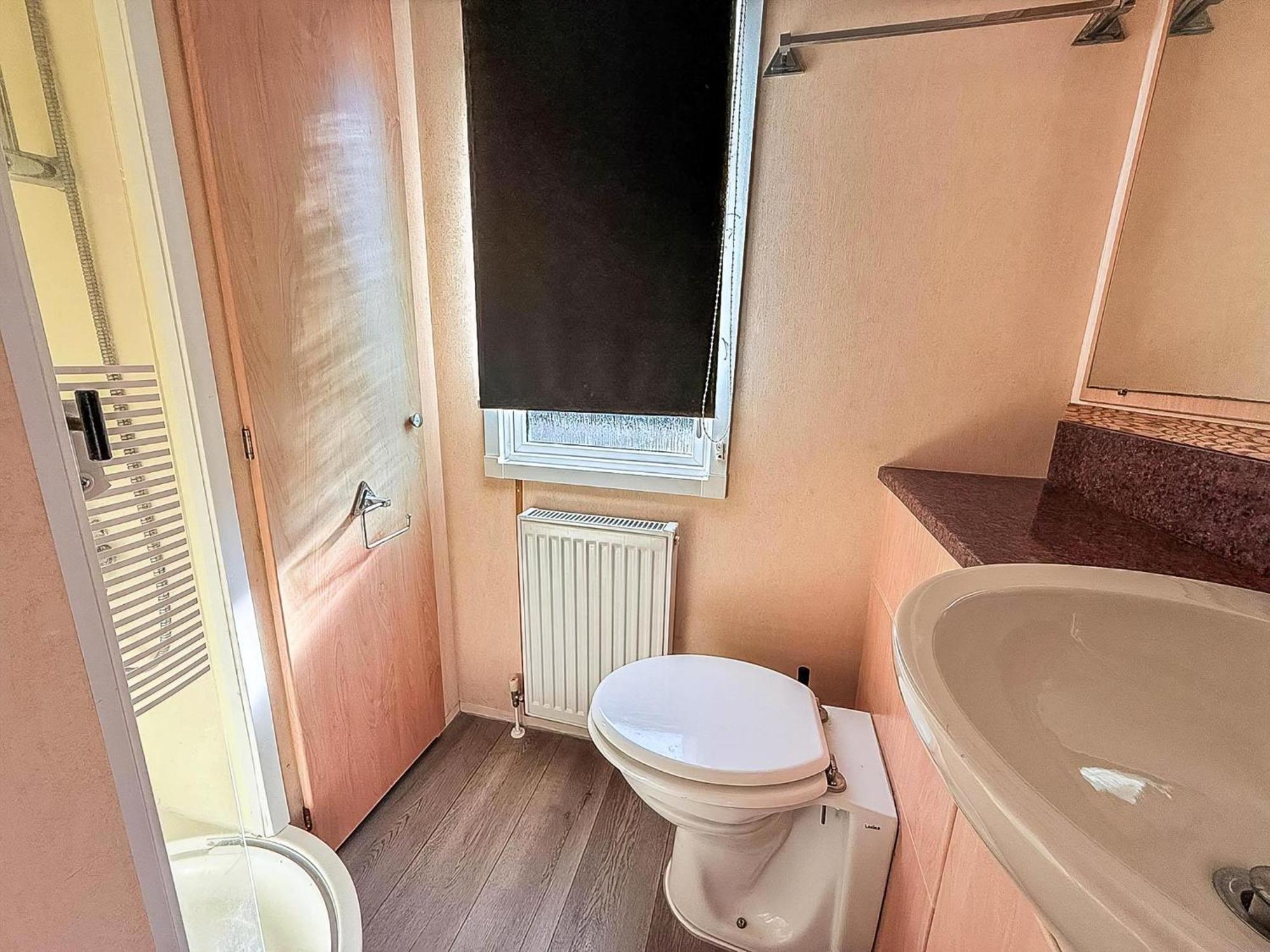 Fantastic Caravan With Stunning Views At Southview Ref 33002ml Camping Skegness