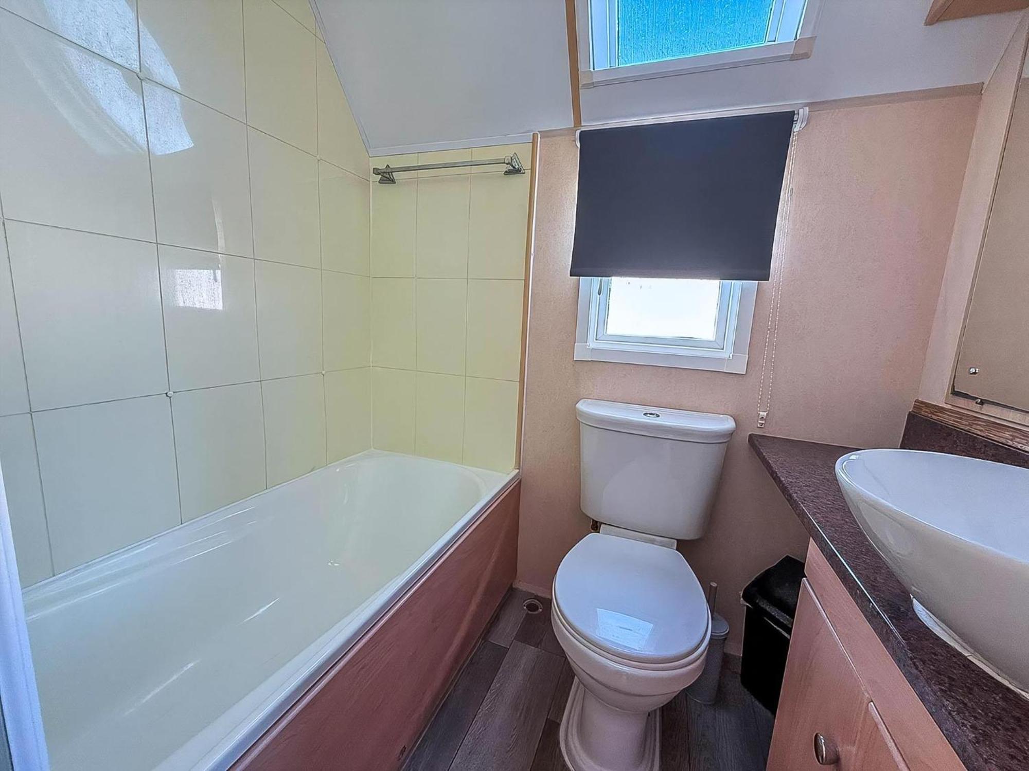 Fantastic Caravan With Stunning Views At Southview Ref 33002ml * Skegness