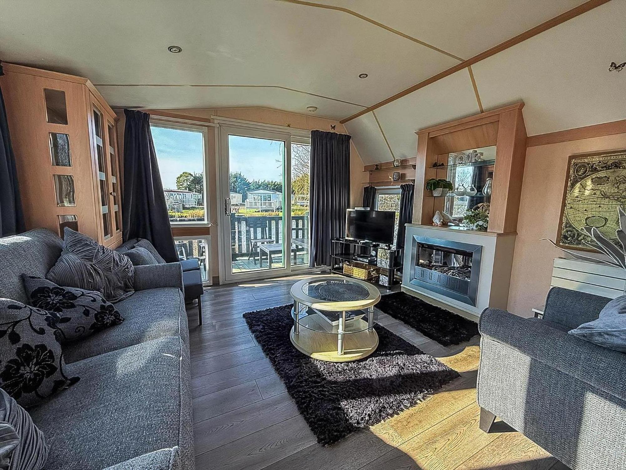 Campsite Fantastic Caravan With Stunning Views At Southview Ref 33002ml Skegness