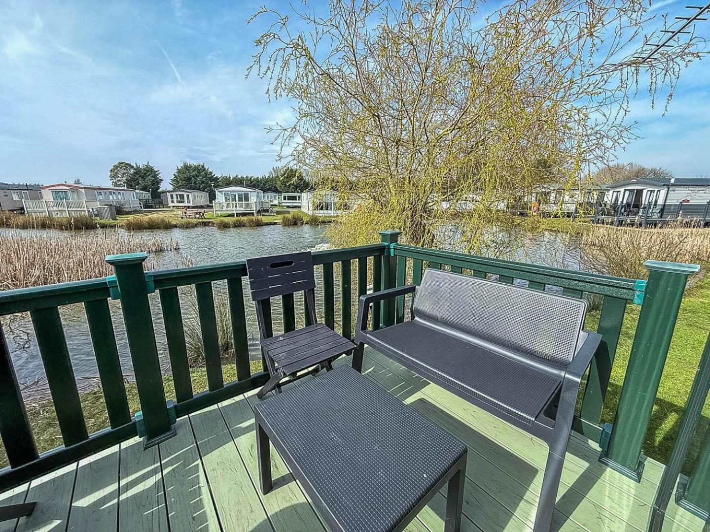 Fantastic Caravan With Stunning Views At Southview Ref 33002ml *